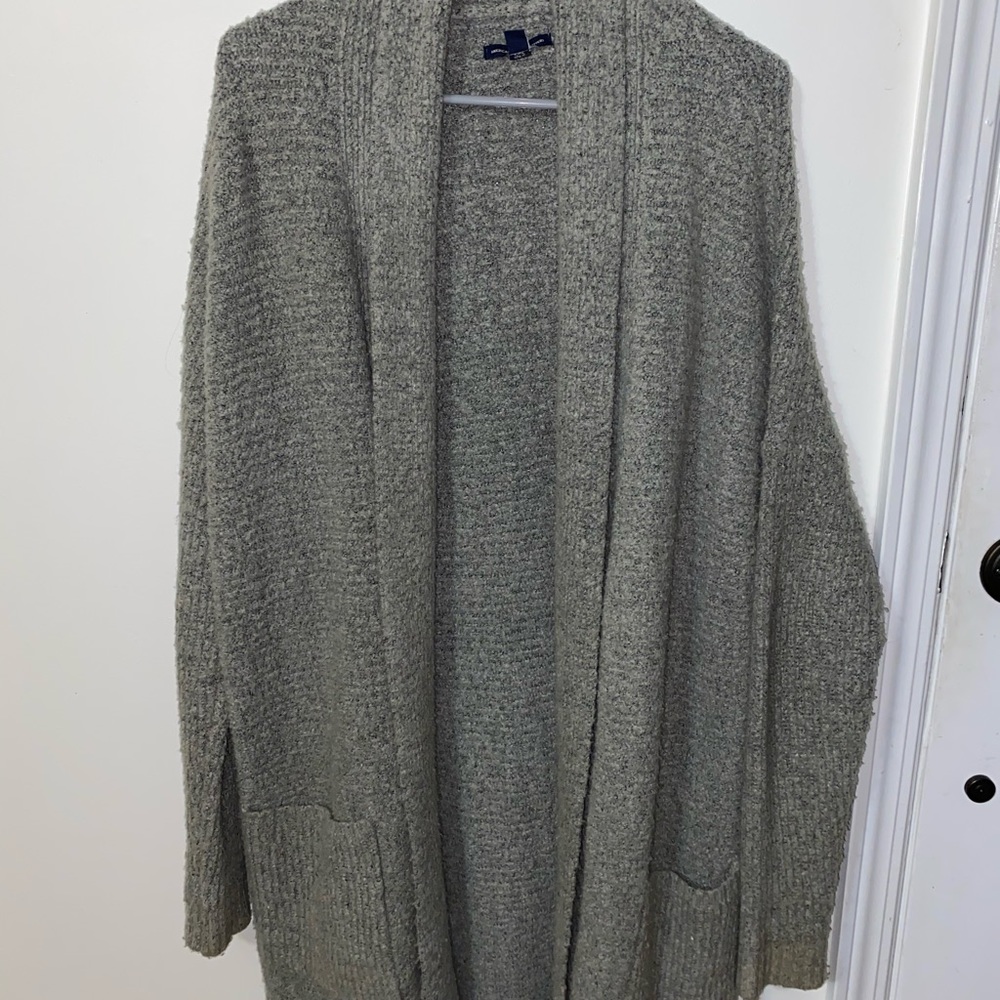 Long grey AE cardigan with pockets